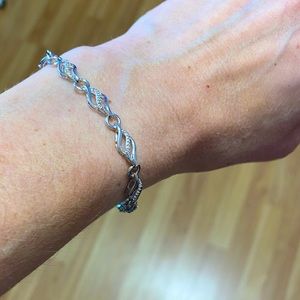 Sterling Silver Clasp Bracelet